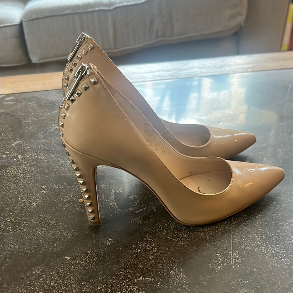 Michael Kors Women's Beige Pumps - Picture 4 of 7